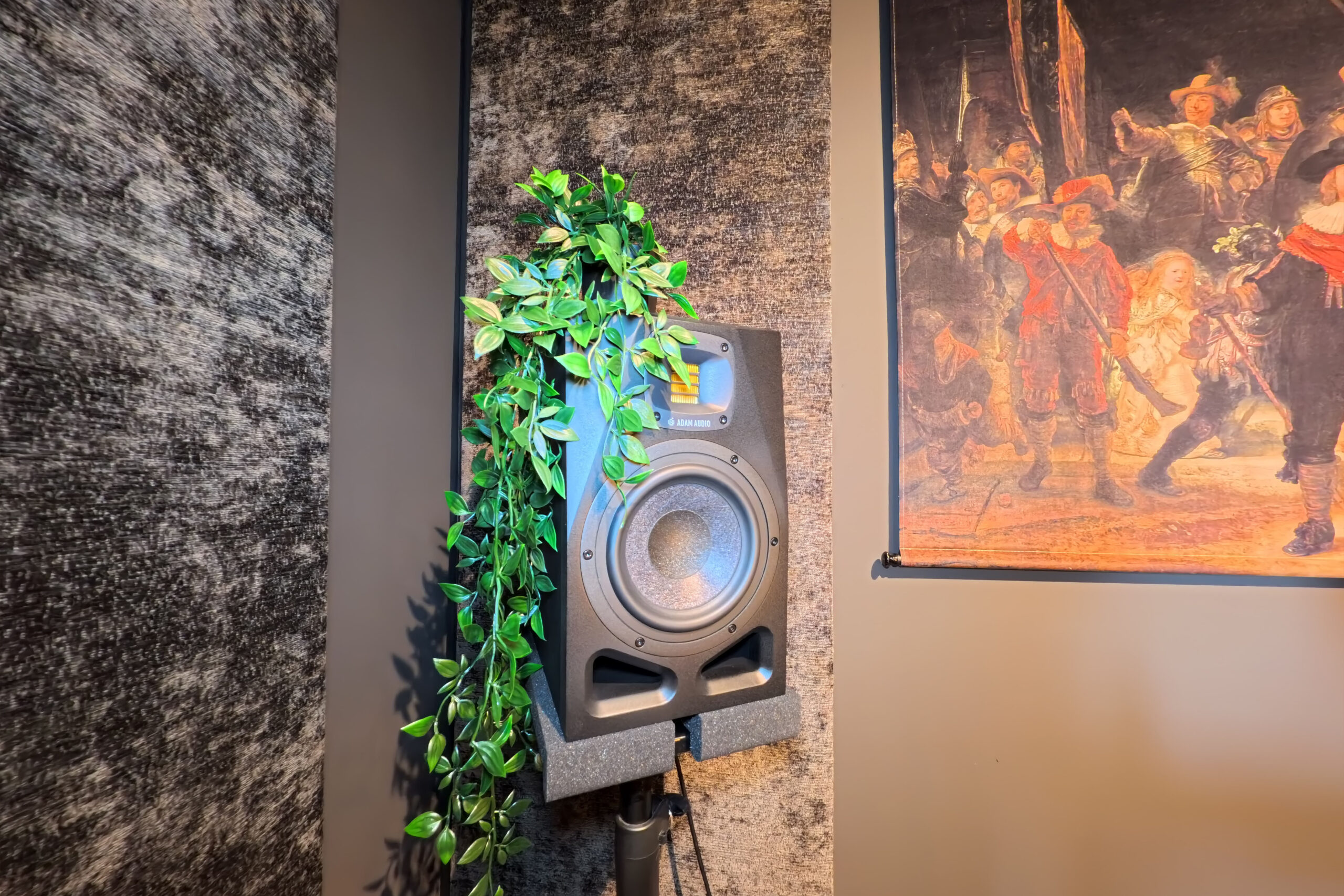 Studio 1 Speakers Optimized